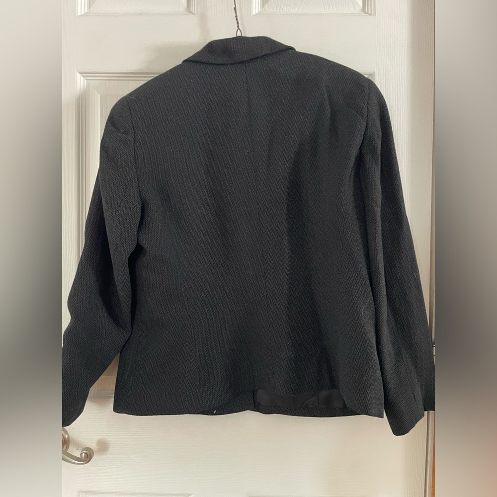 Liz Claiborne 4 Button Black Blazer 12 Petite - Picture 2 of 5